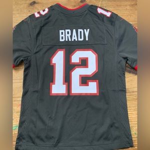 NWT Official NFL NIKE Tom Brady Jersey Youth 10/12 M Tampa Bay Buccaneers Pewter